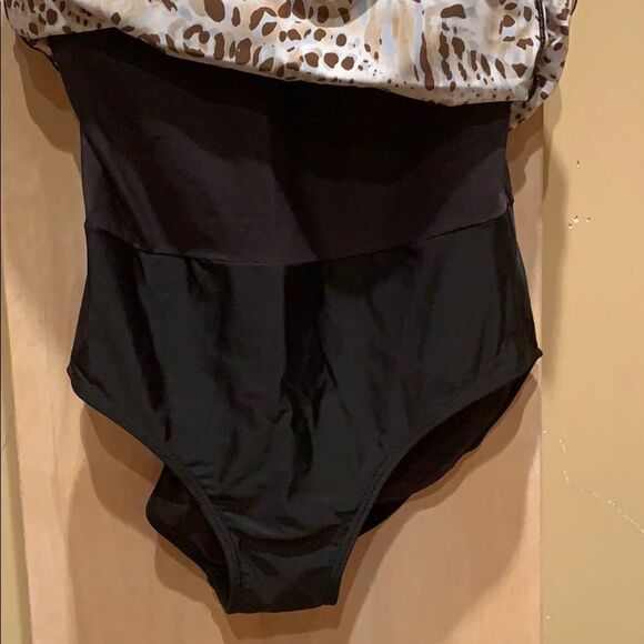 Cute One piece Size 12 Swimsuit - Picture 4 of 8